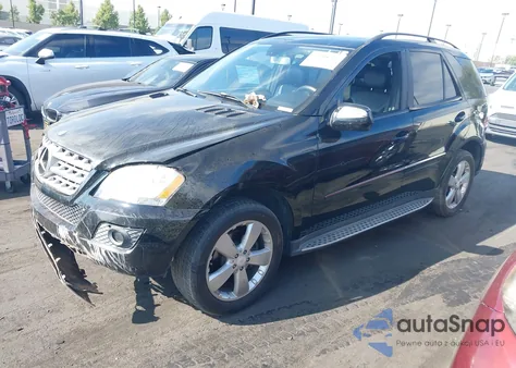 2009 Mercedes-Benz Ml 350 z USA, uszkodzony, nr VIN 4JGBB56E09A517403